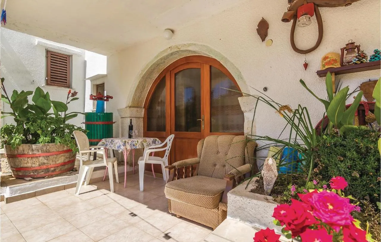 Pet Friendly Apartment In Porec With Wifi 克罗地亚