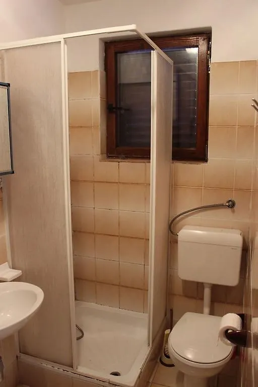 Pet Friendly Apartment In Porec With Wifi